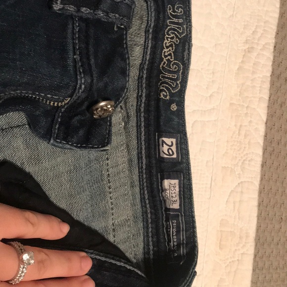 Miss Me Jeans - Picture 2 of 3